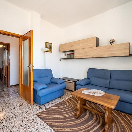 Lake View Apartment With Balcony And Parking - Larihome A25 Джера Ларио Екстериор снимка